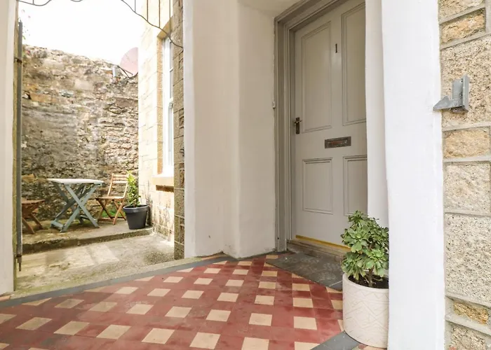 1 Regents Mews