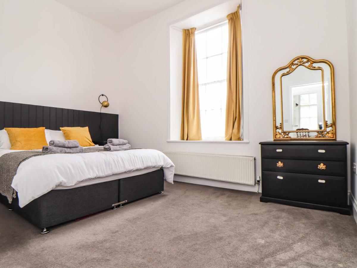 1 Regents Mews Penzance