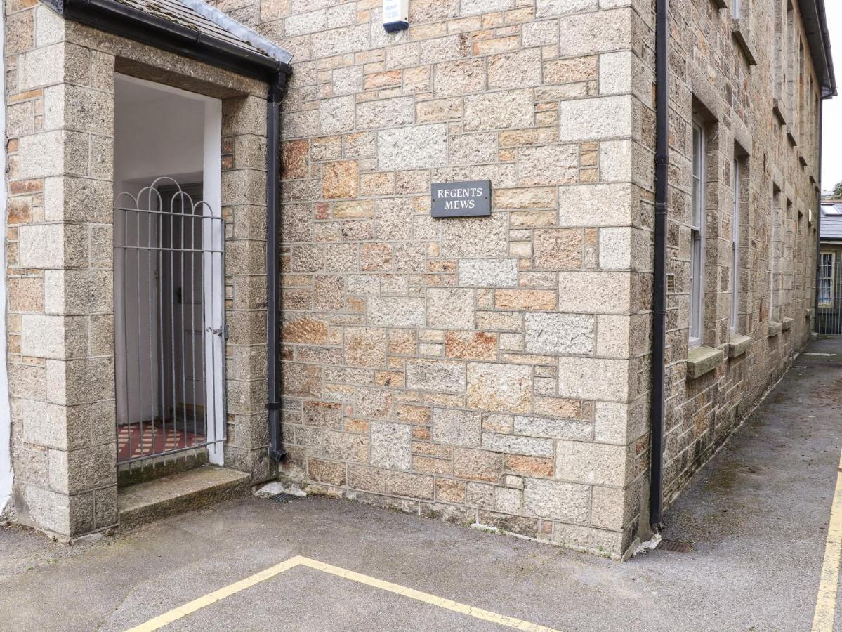 1 Regents Mews *