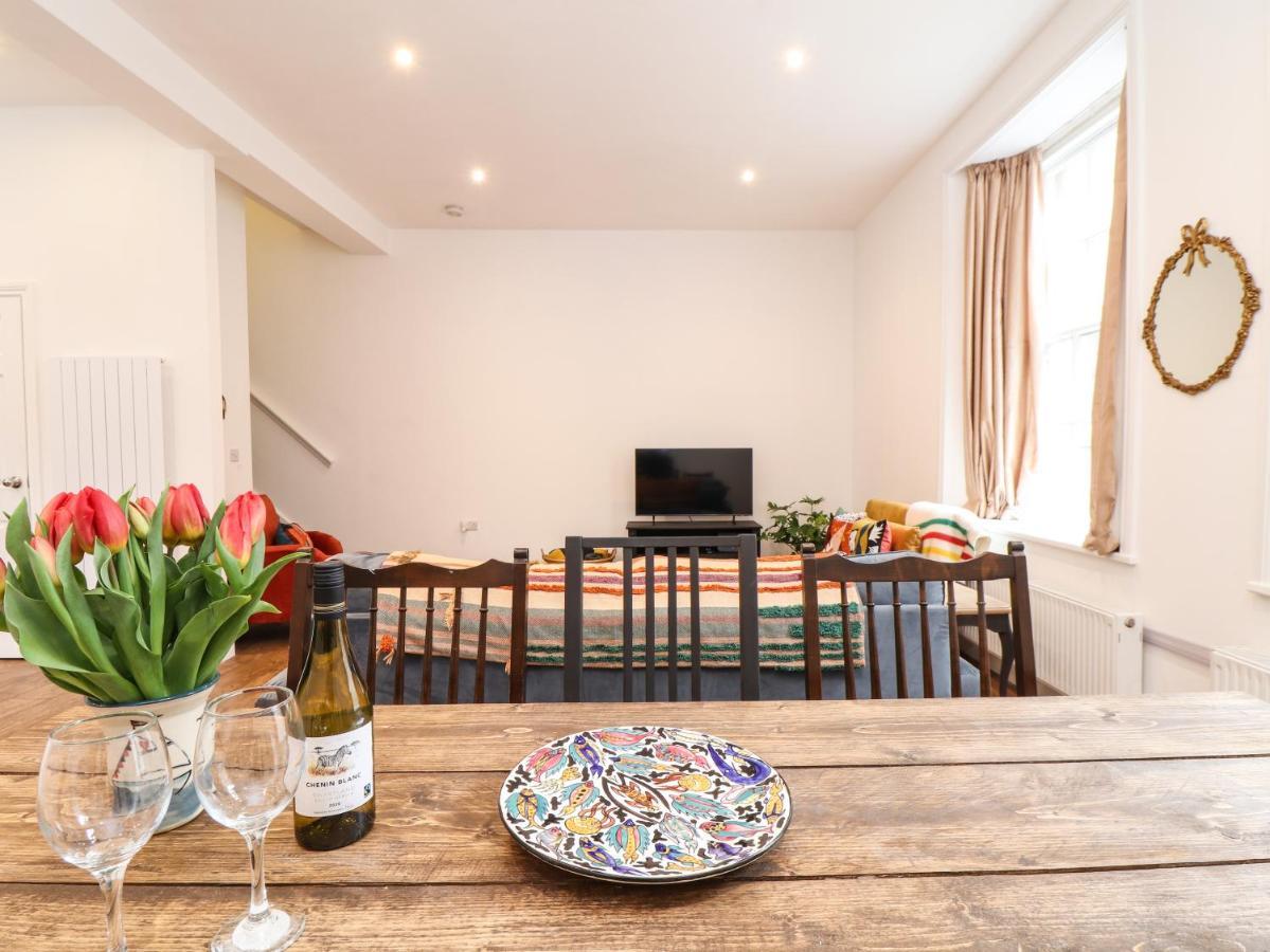 1 Regents Mews Penzance